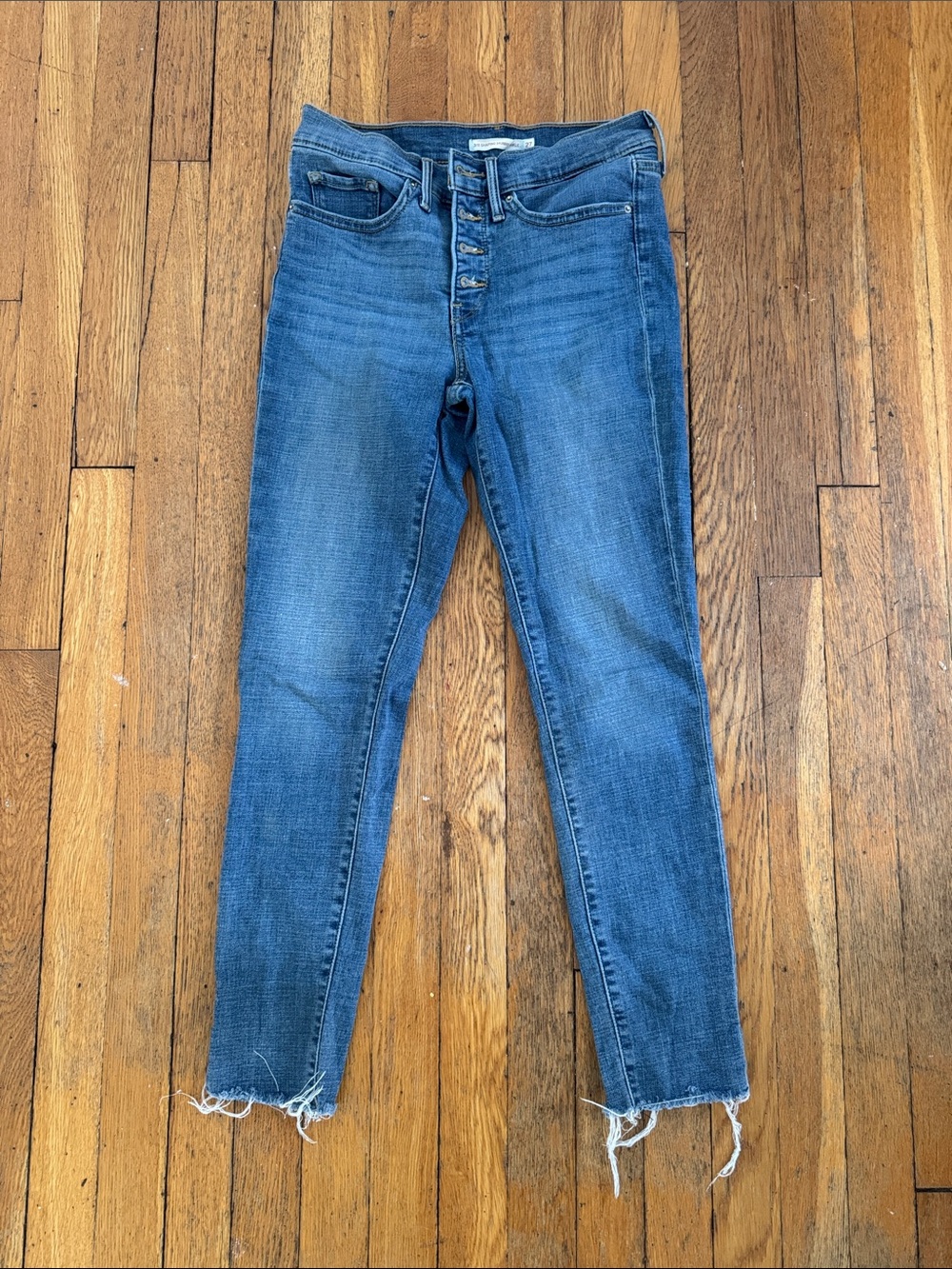 Levi's Women's Skinny Jeans - Blue Wash with Raw Hem